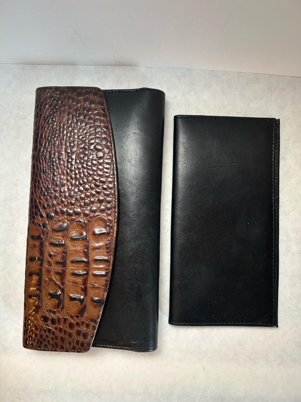 Brahmin Tuscan Two-tone Leather Tri-fold Checkbook Wallet w/Removable Cover EUC - Picture 1 of 15